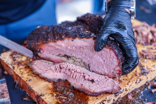 How long to Smoke a 10 LB Brisket: The Perfect Recipe and Timing